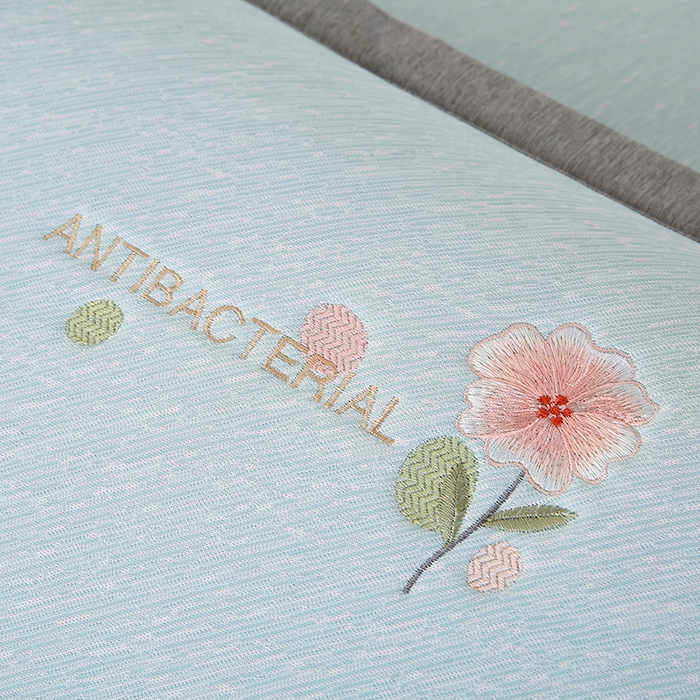 91家纺网 家纺一手货源 找家纺 小牛席业 2026新款鲜花刺绣凉感冰丝枕套单枕套枕套单件 鲜花凉感冰丝枕套-蓝色