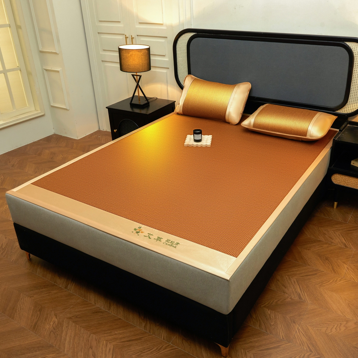 91家纺网 家纺一手货源 找家纺 小桃姐家纺 2025新款舒适艾草刺绣藤席养身席单面席中国风凉席席子 艾草刺绣-步步高