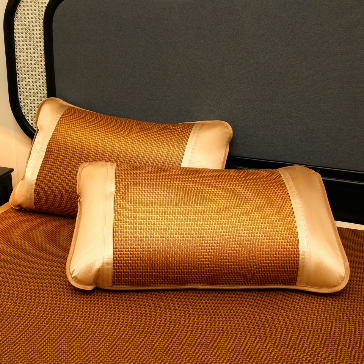 91家纺网 家纺一手货源 找家纺 小桃姐家纺 2025新款舒适艾草刺绣藤席养身席单面席中国风凉席席子 艾草刺绣-步步高