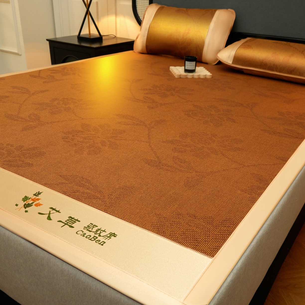 小桃姐家纺 2025新款舒适艾草刺绣藤席养身席单面席中国风凉席席子 艾草刺绣-水中花