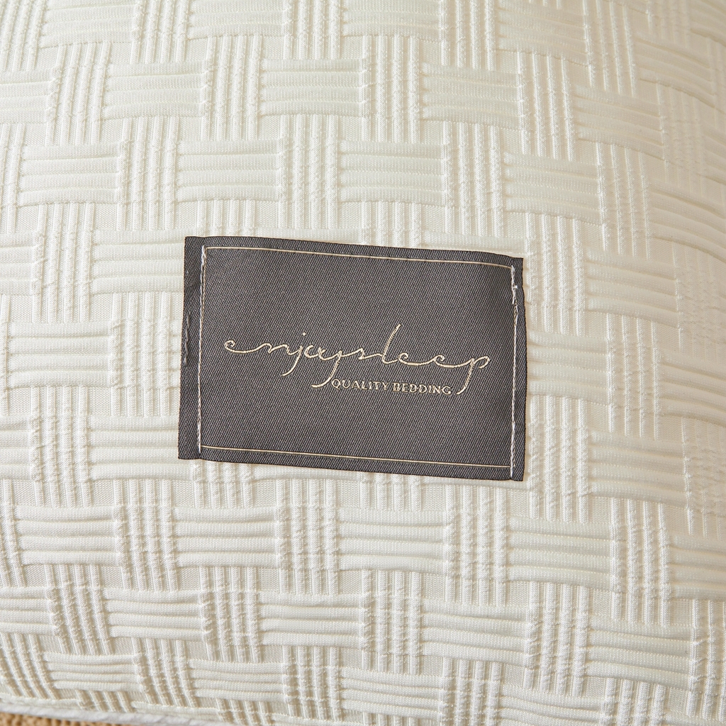 91家纺网 家纺一手货源 找家纺 （总）小桃姐家纺 2025新款针织提花立体枕冲量爆款 高度填充可定制 枕头枕芯