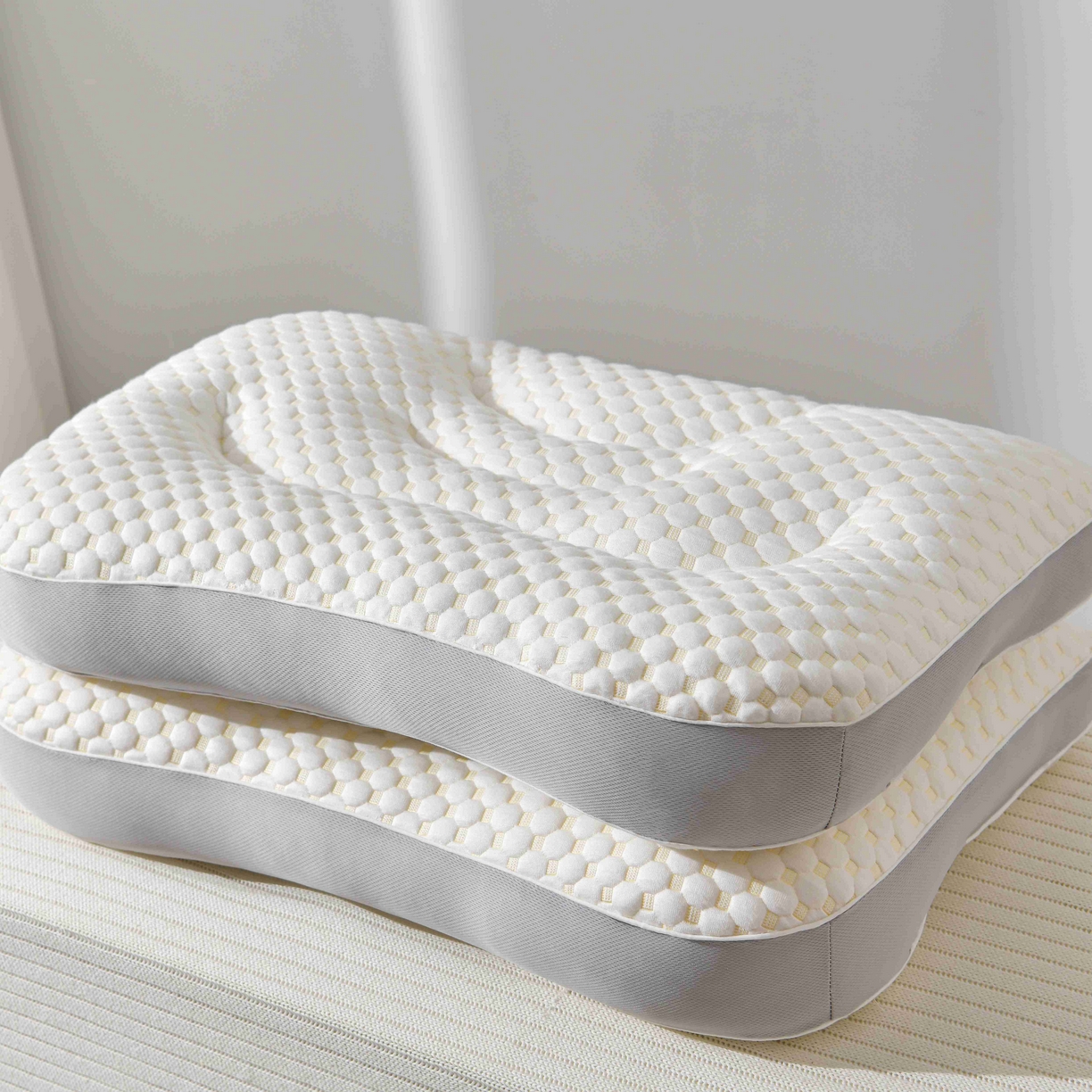 91家纺网 家纺一手货源 找家纺 （总）小桃姐家纺 2025新款 水立方呼吸枕护颈椎助睡眠定型枕头枕芯