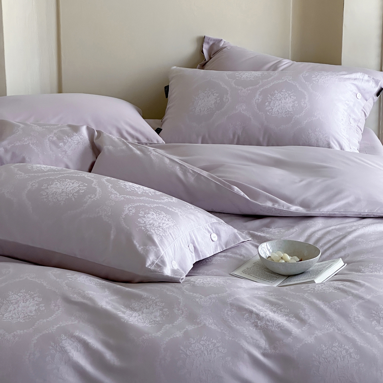 91家纺网 家纺一手货源 找家纺 （总）三味舒屋 2026新款长绒棉全棉提花四件套-恋春系列-场景一