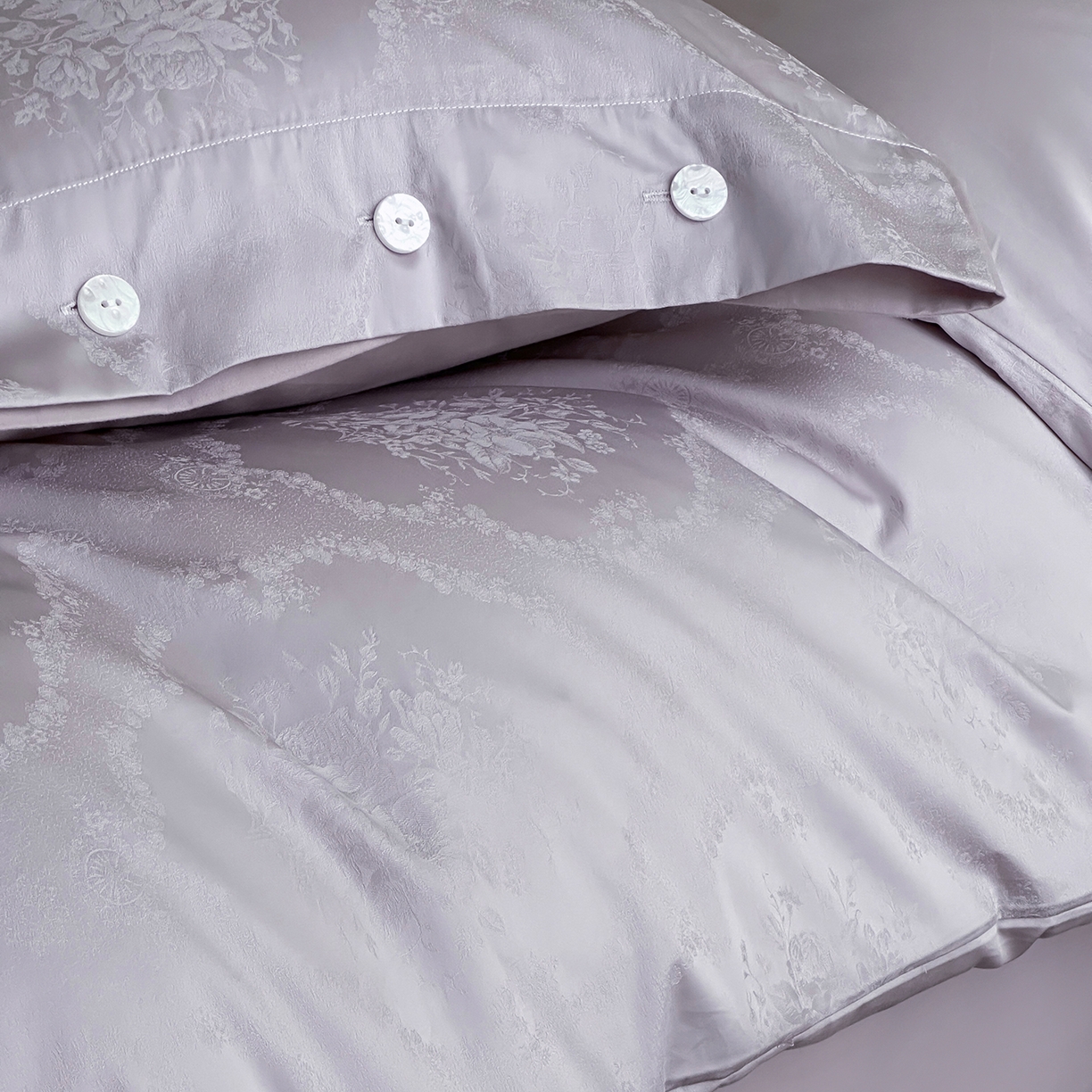 91家纺网 家纺一手货源 找家纺 （总）三味舒屋 2026新款长绒棉全棉提花四件套-恋春系列-场景一