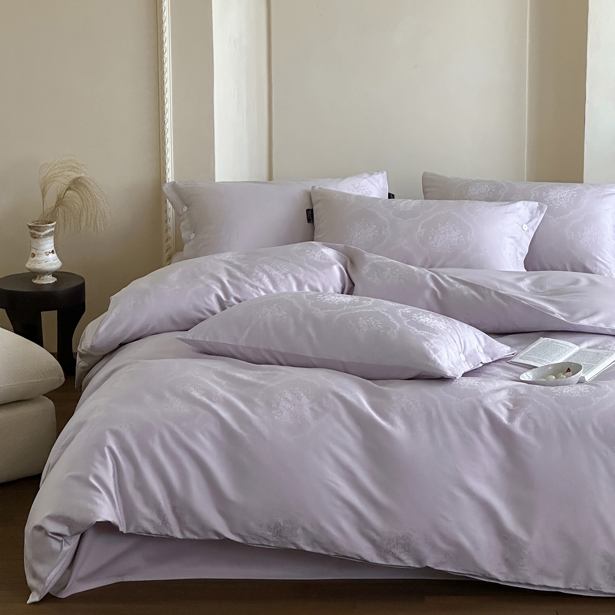 91家纺网 家纺一手货源 找家纺 （总）三味舒屋 2026新款长绒棉全棉提花四件套-恋春系列-场景一