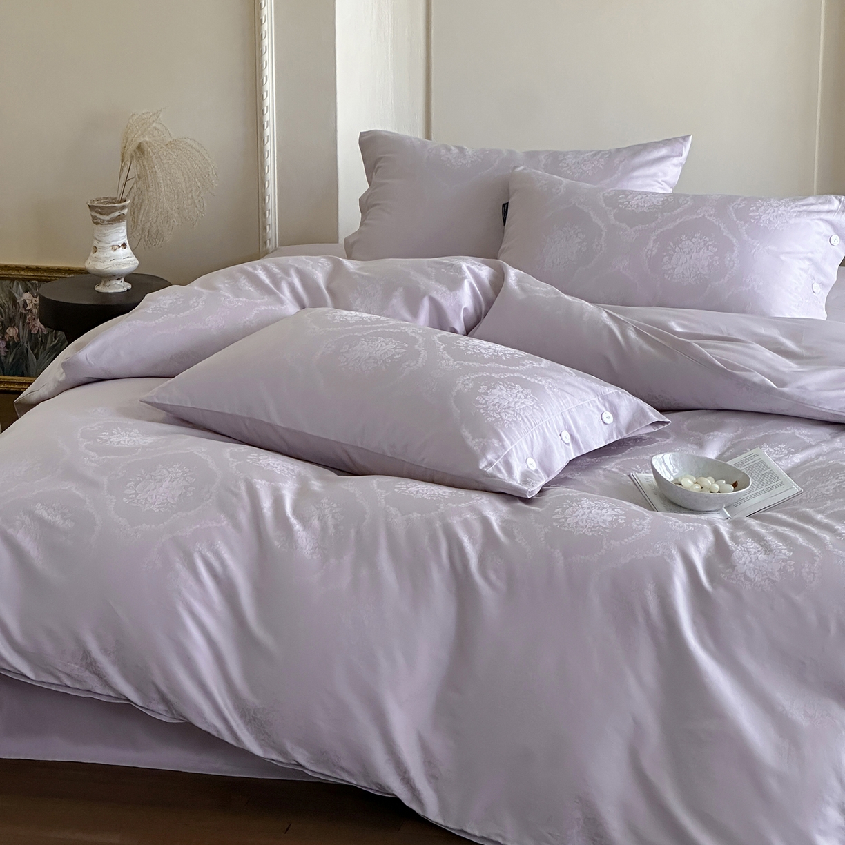 91家纺网 家纺一手货源 找家纺 （总）三味舒屋 2026新款长绒棉全棉提花四件套-恋春系列-场景一