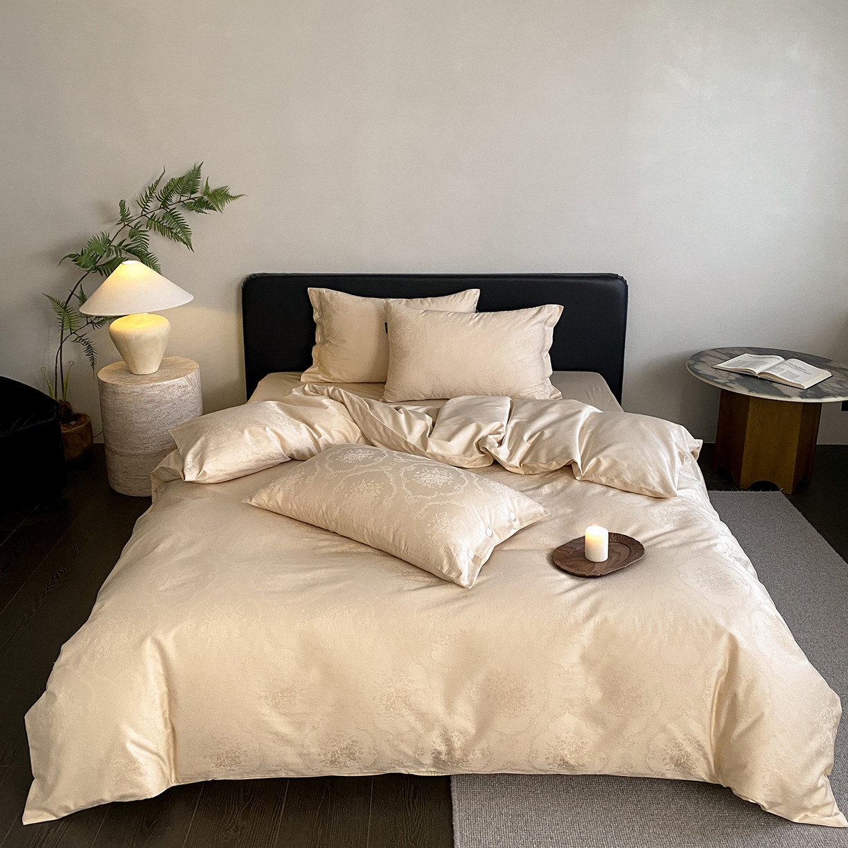 91家纺网 家纺一手货源 找家纺 三味舒屋 2026新款长绒棉全棉提花四件套-恋春系列-场景二 恋春星光