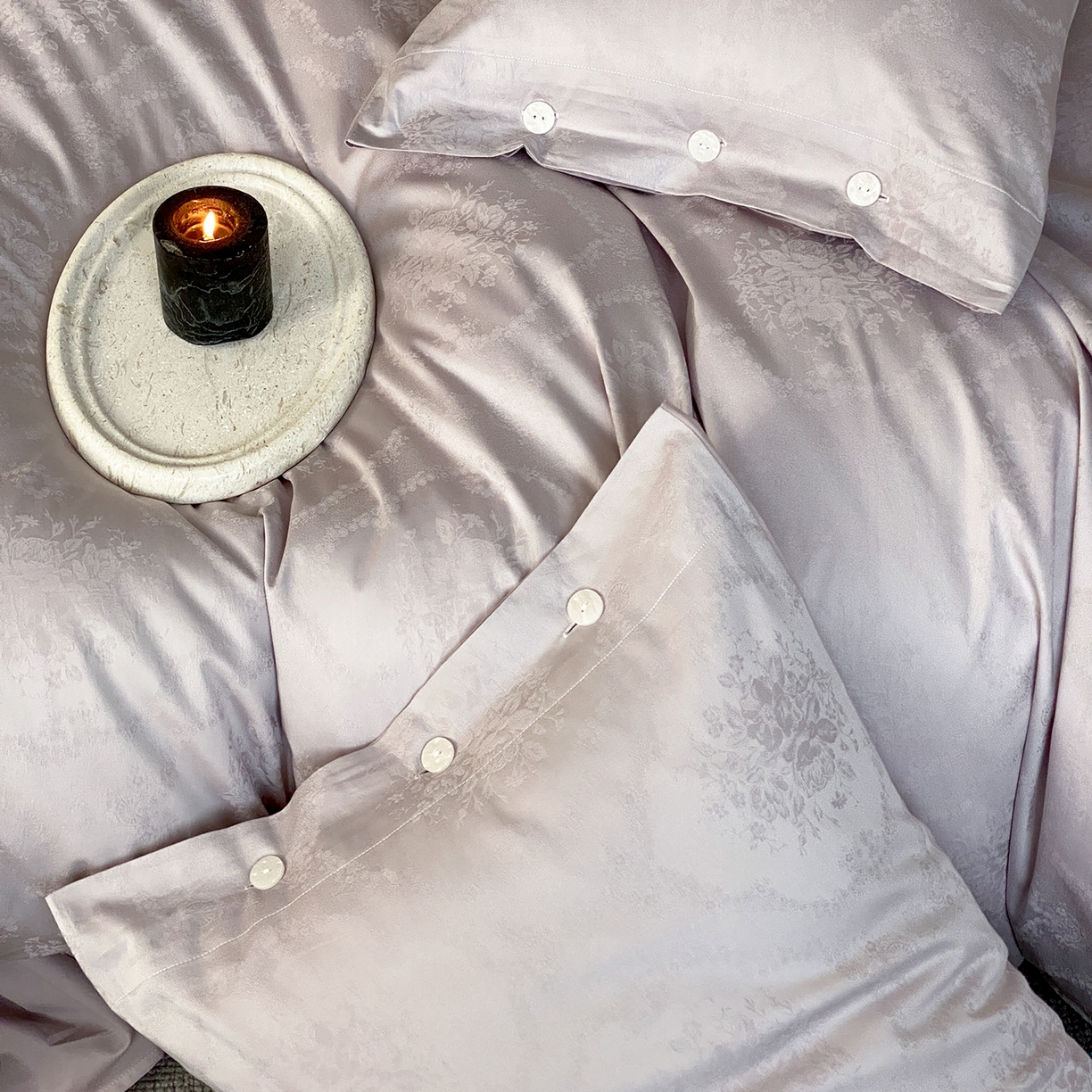 91家纺网 家纺一手货源 找家纺 （总）三味舒屋 2026新款长绒棉全棉提花四件套-恋春系列-场景二