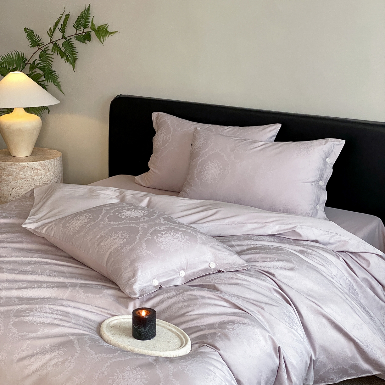 91家纺网 家纺一手货源 找家纺 （总）三味舒屋 2026新款长绒棉全棉提花四件套-恋春系列-场景二