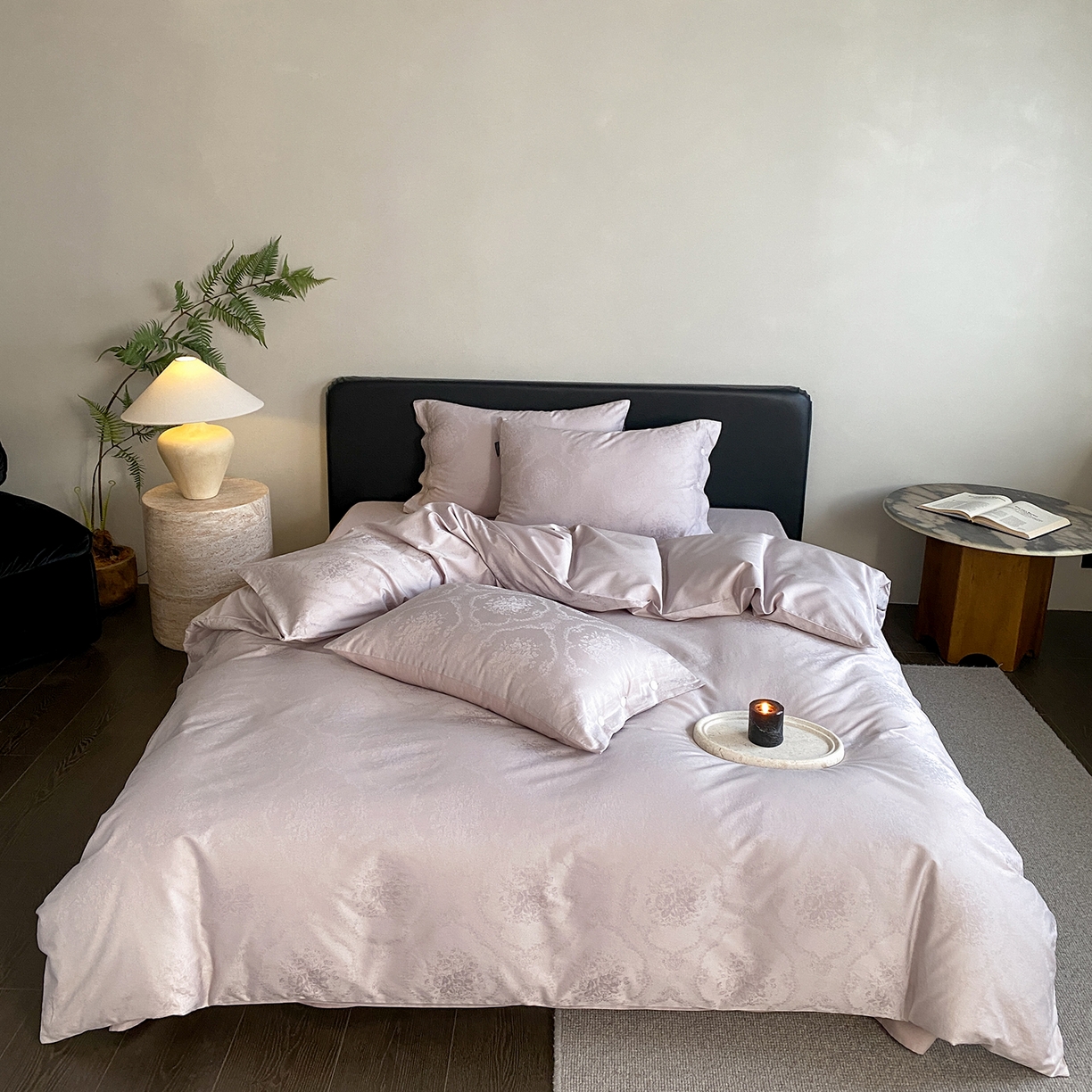 三味舒屋 2026新款长绒棉全棉提花四件套-恋春系列-场景二 恋春浅紫