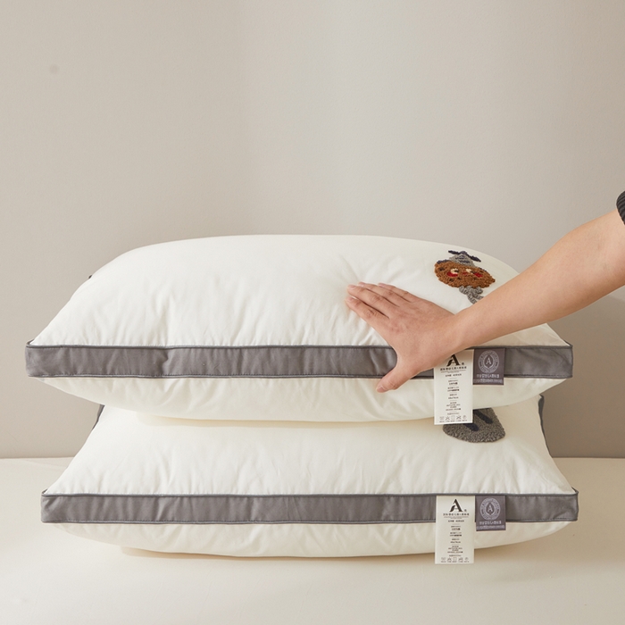 91家纺网 家纺一手货源 找家纺 小桃姐家纺 2025新款毛巾绣纯棉全棉纯棉枕芯  卡通煤炭球 魔法帽 枕头枕芯 煤炭球-纯棉毛巾绣枕