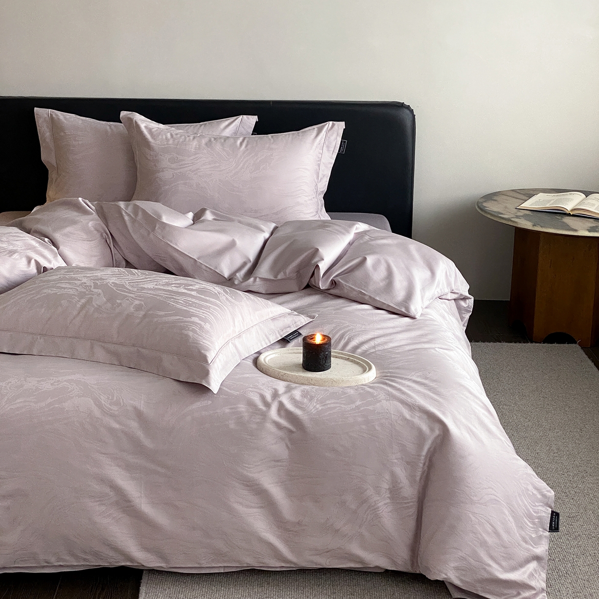 91家纺网 家纺一手货源 找家纺 三味舒屋 2026新款长绒棉全棉提花四件套-鹿汀系列 鹿汀浅紫灰