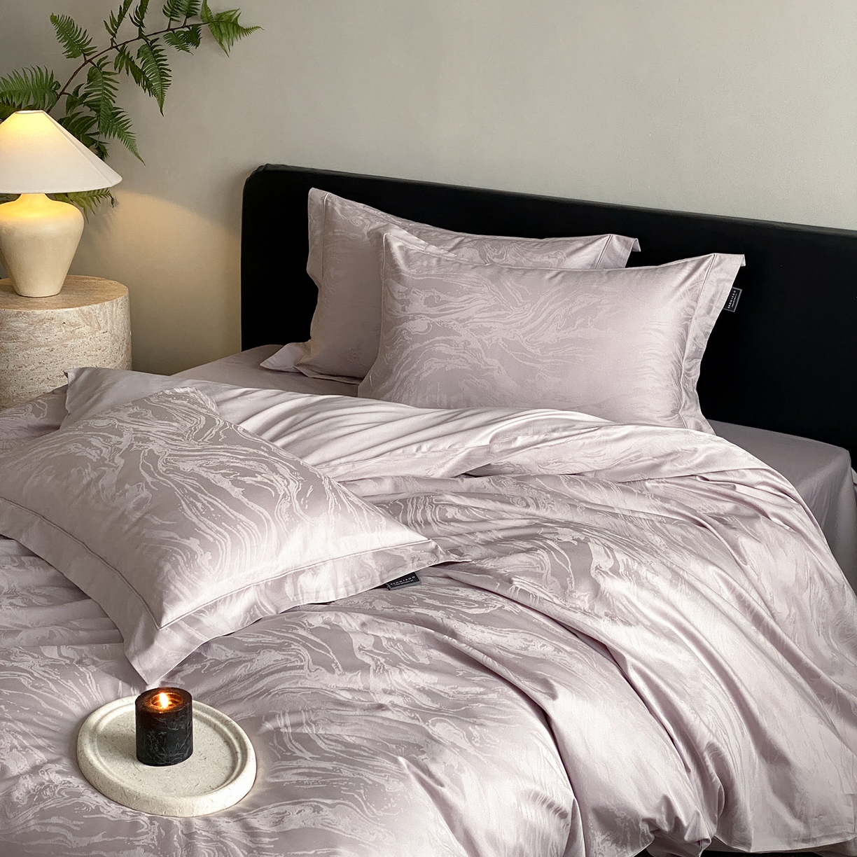 91家纺网 家纺一手货源 找家纺 三味舒屋 2026新款长绒棉全棉提花四件套-鹿汀系列 鹿汀浅紫灰