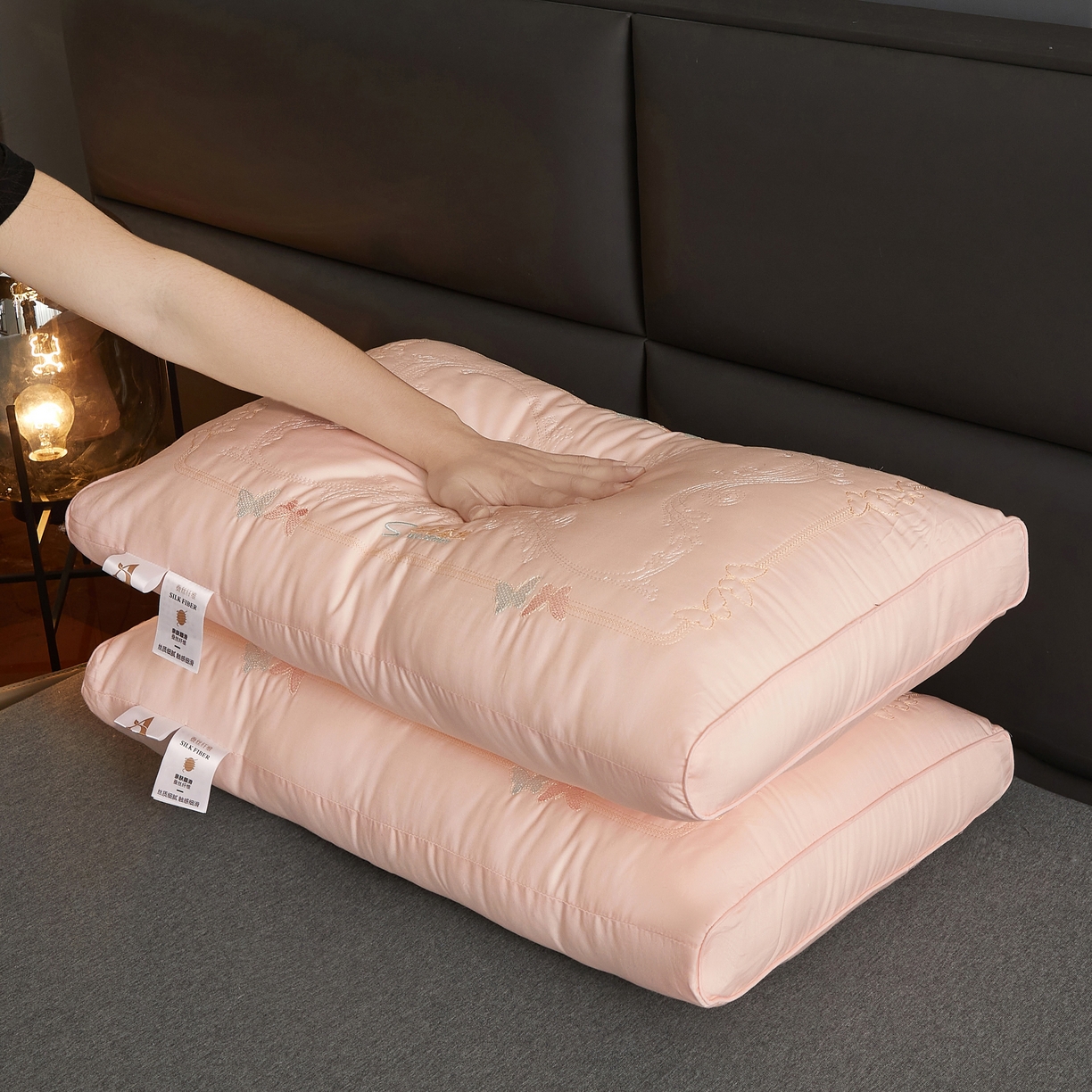 91家纺网 家纺一手货源 找家纺 小桃姐家纺 2025新款巴马蚕丝枕枕头枕芯 巴马蚕丝枕-粉色