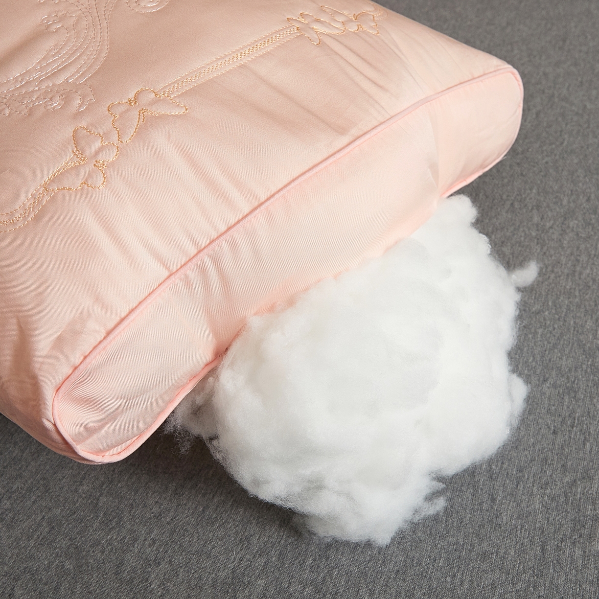 91家纺网 家纺一手货源 找家纺 小桃姐家纺 2025新款巴马蚕丝枕枕头枕芯 巴马蚕丝枕-粉色