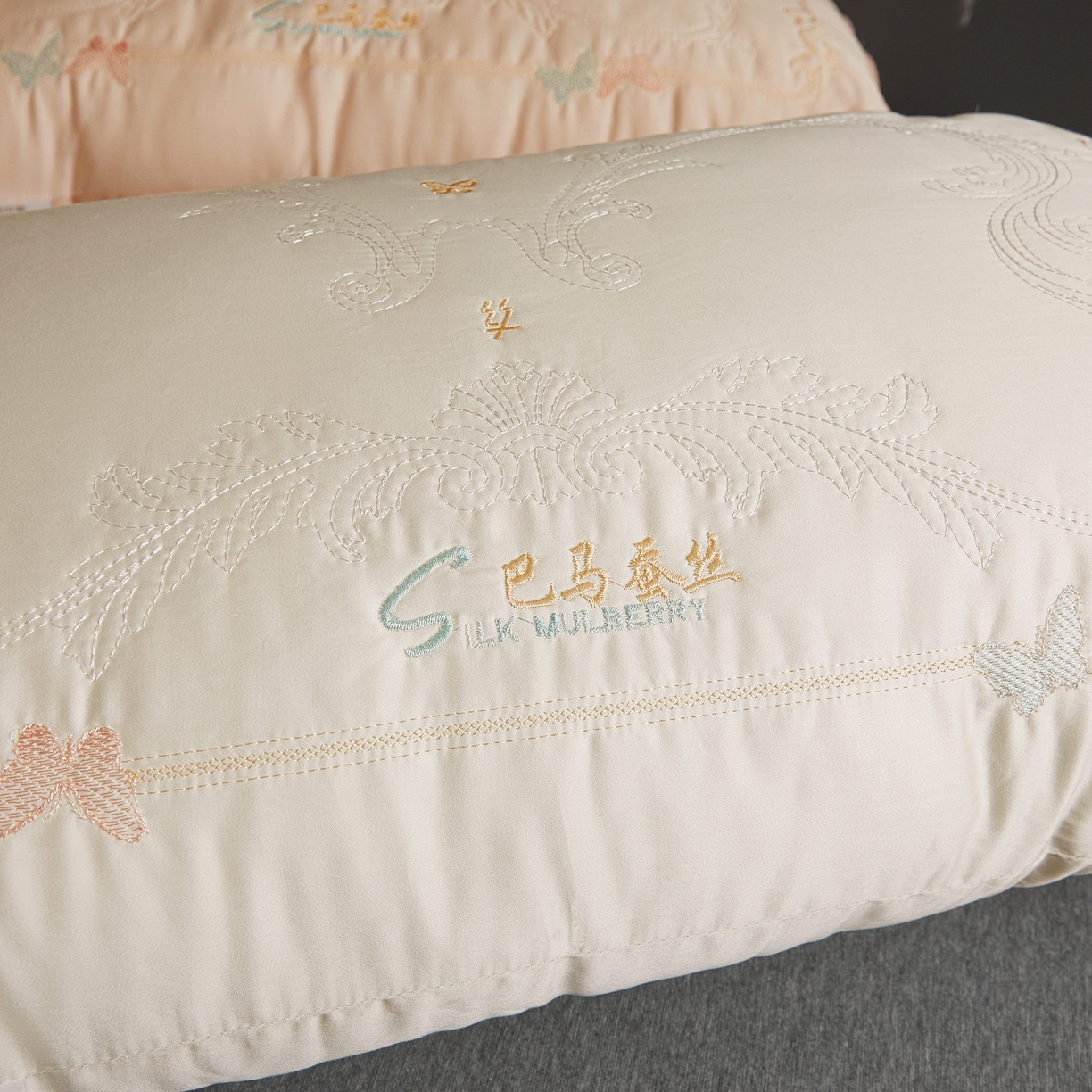 91家纺网 家纺一手货源 找家纺 （总）小桃姐家纺 2025新款巴马蚕丝枕枕头枕芯