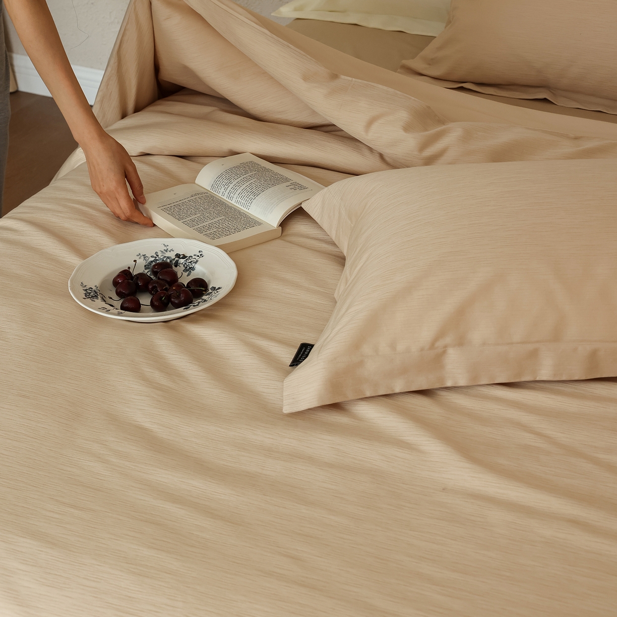 91家纺网 家纺一手货源 找家纺 三味舒屋 2026新款长绒棉全棉提花四件套-尼亚系列 尼亚星光金