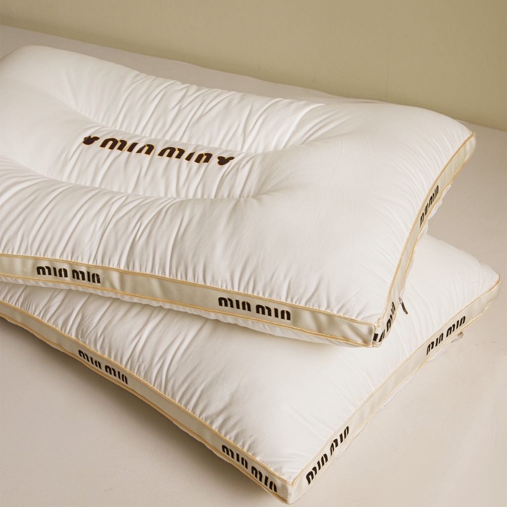 91家纺网 家纺一手货源 找家纺 （总）小桃姐家纺 2025新款MN黑色烫画 定型枕 枕头枕芯 立体枕