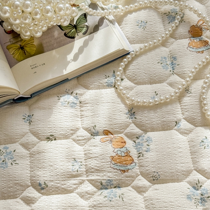 91家纺网 家纺一手货源 找家纺 禧缘家纺（原梦想家） 2026新款小清新皱皱纱木棉床裙式床笠印花四件套 兔兔