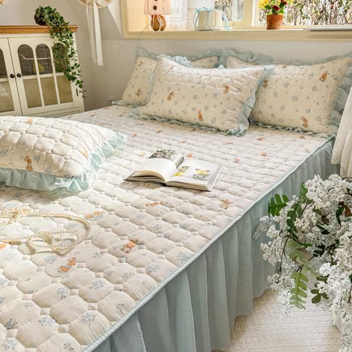 91家纺网 家纺一手货源 找家纺 禧缘家纺（原梦想家） 2026新款小清新皱皱纱木棉床裙式床笠印花四件套 兔兔