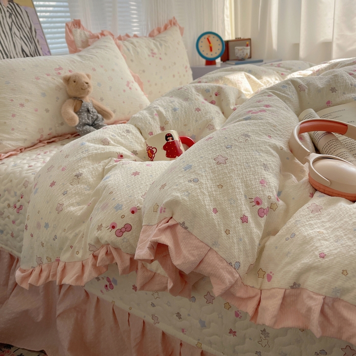 91家纺网 家纺一手货源 找家纺 迪梦姿家纺 2026新款高克重泡芙纱泡泡纱床盖款四件套系列 躲猫猫