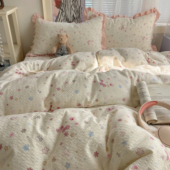 91家纺网 家纺一手货源 找家纺 迪梦姿家纺 2026新款高克重泡芙纱泡泡纱床盖款四件套系列 躲猫猫