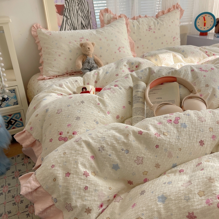 91家纺网 家纺一手货源 找家纺 迪梦姿家纺 2026新款高克重泡芙纱泡泡纱床盖款四件套系列 躲猫猫