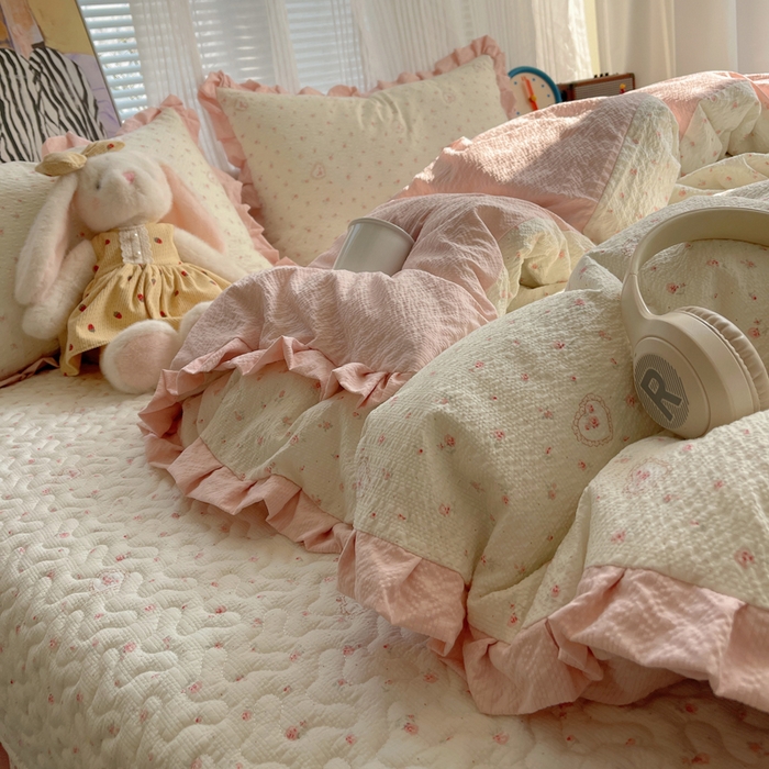 91家纺网 家纺一手货源 找家纺 迪梦姿家纺 2026新款高克重泡芙纱泡泡纱床盖款四件套系列 春日甜桃心米