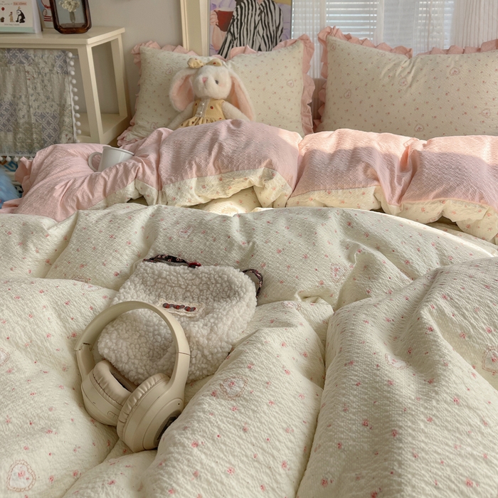 91家纺网 家纺一手货源 找家纺 迪梦姿家纺 2026新款高克重泡芙纱泡泡纱床盖款四件套系列 春日甜桃心米