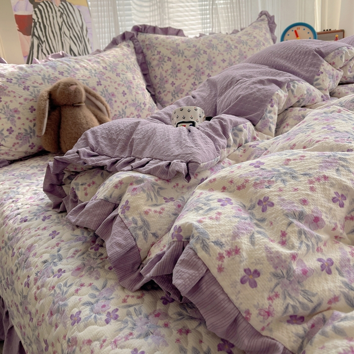 91家纺网 家纺一手货源 找家纺 迪梦姿家纺 2026新款高克重泡芙纱泡泡纱床盖款四件套系列 紫雾花蝶集