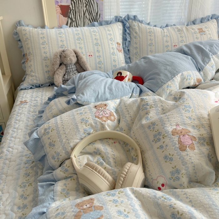 91家纺网 家纺一手货源 找家纺 迪梦姿家纺 2026新款高克重泡芙纱泡泡纱床盖款四件套系列 纯宅熊