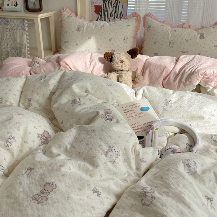 91家纺网 家纺一手货源 找家纺 迪梦姿家纺 2026新款高克重泡芙纱泡泡纱床盖款四件套系列 悦悦小兔