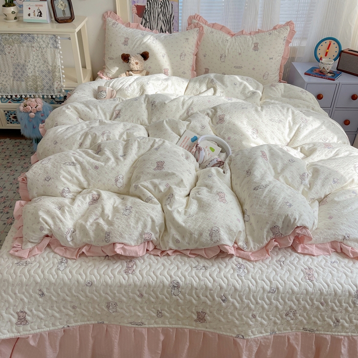 91家纺网 家纺一手货源 找家纺 迪梦姿家纺 2026新款高克重泡芙纱泡泡纱床盖款四件套系列 悦悦小兔