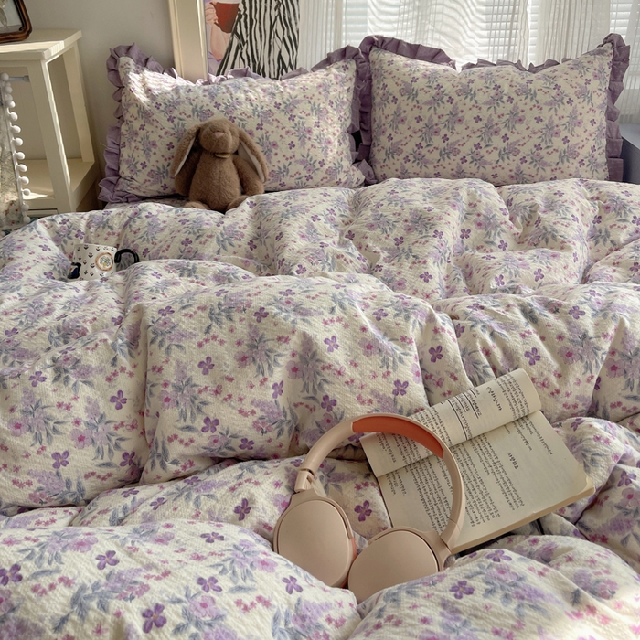 91家纺网 家纺一手货源 找家纺 迪梦姿家纺 2026新款高克重泡芙纱泡泡纱床盖款四件套系列 紫雾花蝶集