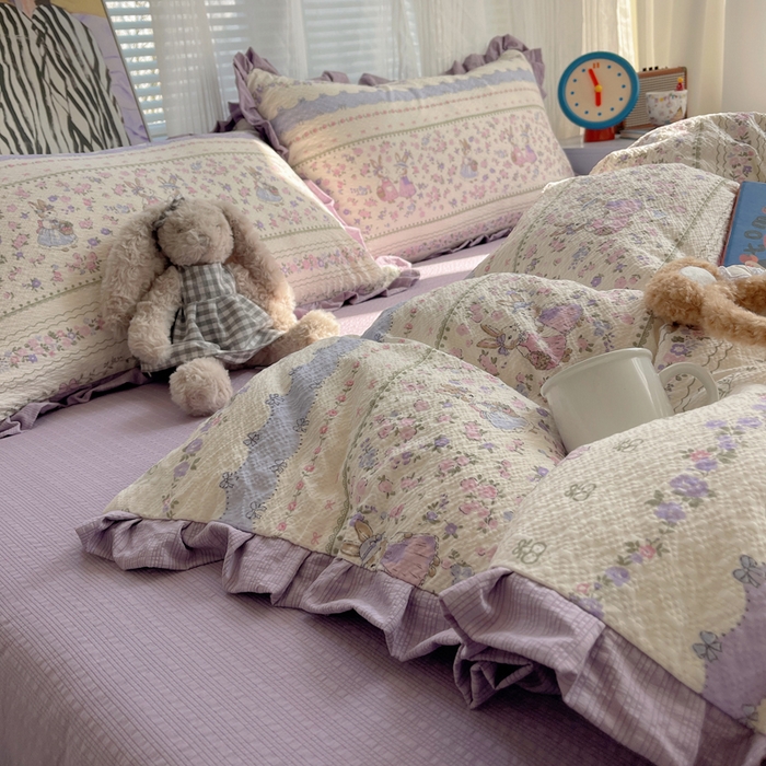 91家纺网 家纺一手货源 找家纺 迪梦姿家纺 2026新款高克重泡芙纱泡泡纱床盖款四件套系列 小兔裙边