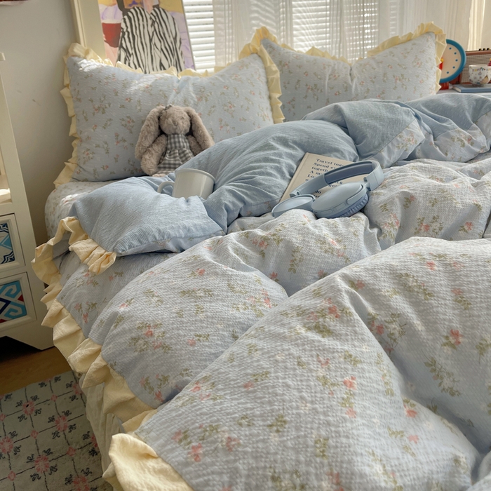 91家纺网 家纺一手货源 找家纺 迪梦姿家纺 2026新款高克重泡芙纱泡泡纱床盖款四件套系列 浅沙花影蓝