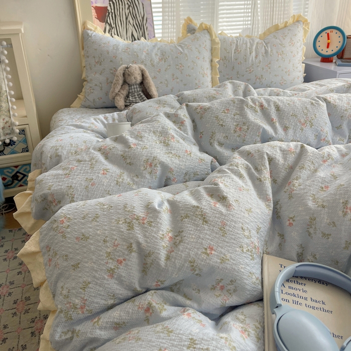 91家纺网 家纺一手货源 找家纺 迪梦姿家纺 2026新款高克重泡芙纱泡泡纱床盖款四件套系列 浅沙花影蓝