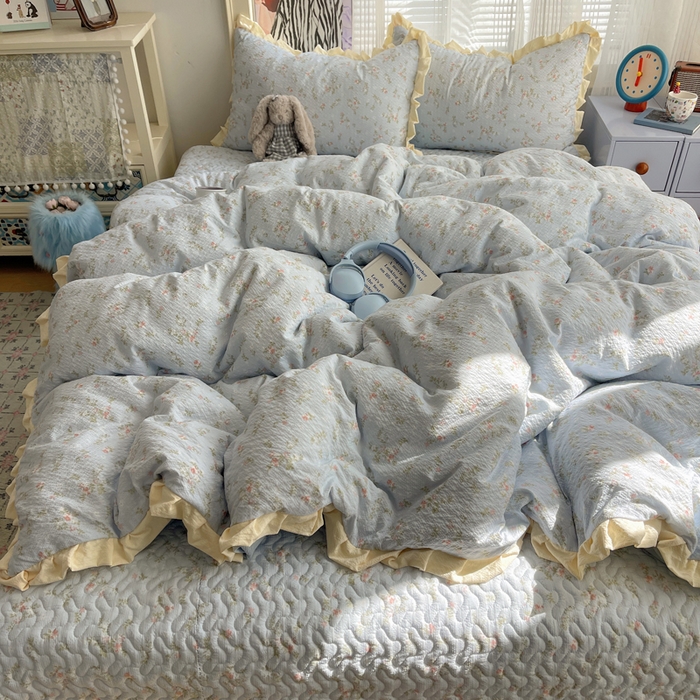 91家纺网 家纺一手货源 找家纺 迪梦姿家纺 2026新款高克重泡芙纱泡泡纱床盖款四件套系列 浅沙花影蓝