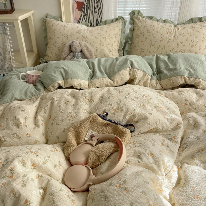 91家纺网 家纺一手货源 找家纺 迪梦姿家纺 2026新款高克重泡芙纱泡泡纱床盖款四件套系列 浅沙花影黄