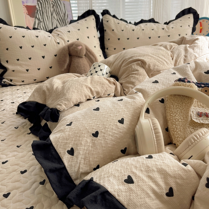 91家纺网 家纺一手货源 找家纺 迪梦姿家纺 2026新款高克重泡芙纱泡泡纱床盖款四件套系列 甜心咖絮