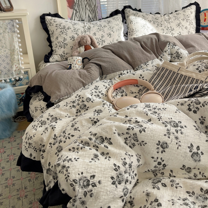 91家纺网 家纺一手货源 找家纺 迪梦姿家纺 2026新款高克重泡芙纱泡泡纱床盖款四件套系列 只闻花香