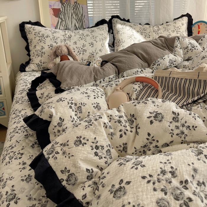 91家纺网 家纺一手货源 找家纺 迪梦姿家纺 2026新款高克重泡芙纱泡泡纱床盖款四件套系列 只闻花香