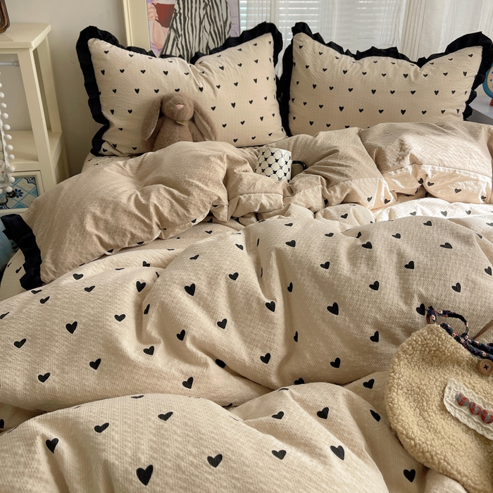 91家纺网 家纺一手货源 找家纺 迪梦姿家纺 2026新款高克重泡芙纱泡泡纱床盖款四件套系列 甜心咖絮