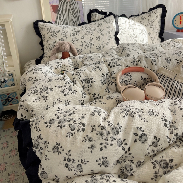 91家纺网 家纺一手货源 找家纺 迪梦姿家纺 2026新款高克重泡芙纱泡泡纱床盖款四件套系列 只闻花香