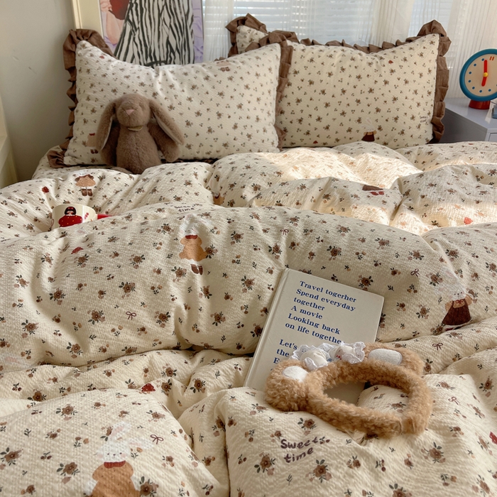 91家纺网 家纺一手货源 找家纺 迪梦姿家纺 2026新款高克重泡芙纱泡泡纱床盖款四件套系列 田园兔