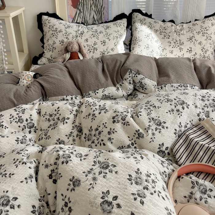 91家纺网 家纺一手货源 找家纺 迪梦姿家纺 2026新款高克重泡芙纱泡泡纱床盖款四件套系列 只闻花香