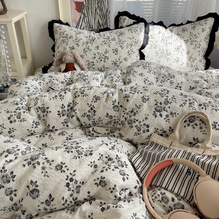 91家纺网 家纺一手货源 找家纺 迪梦姿家纺 2026新款高克重泡芙纱泡泡纱床盖款四件套系列 只闻花香