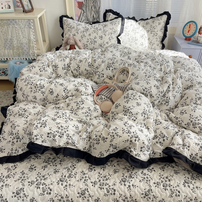 91家纺网 家纺一手货源 找家纺 迪梦姿家纺 2026新款高克重泡芙纱泡泡纱床盖款四件套系列 只闻花香