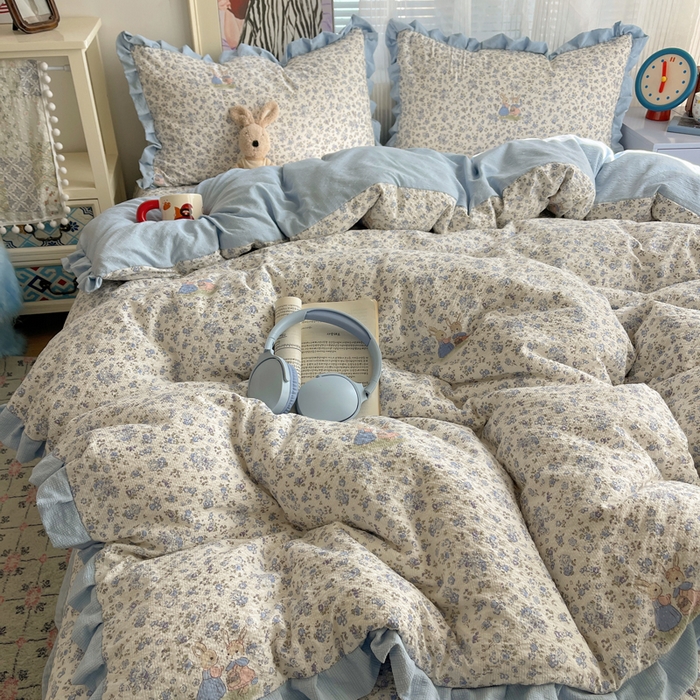 迪梦姿家纺 2026新款高克重泡芙纱泡泡纱床盖款四件套系列 兔仔花田