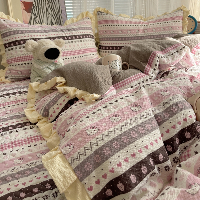 91家纺网 家纺一手货源 找家纺 迪梦姿家纺 2026新款高克重泡芙纱泡泡纱床盖款四件套系列 猫咪集粉